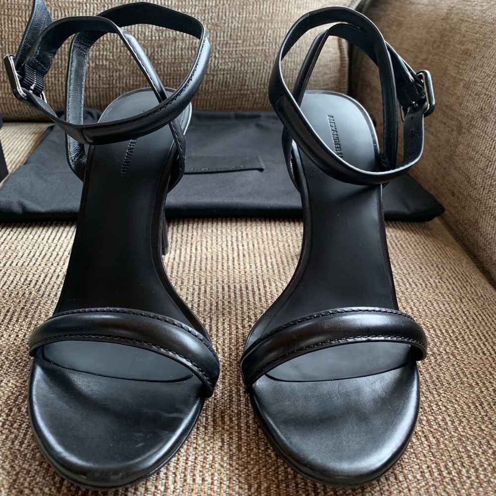 ALEXANDER WANG BLACK LEATHER SANDALS SIZE 38 1/2